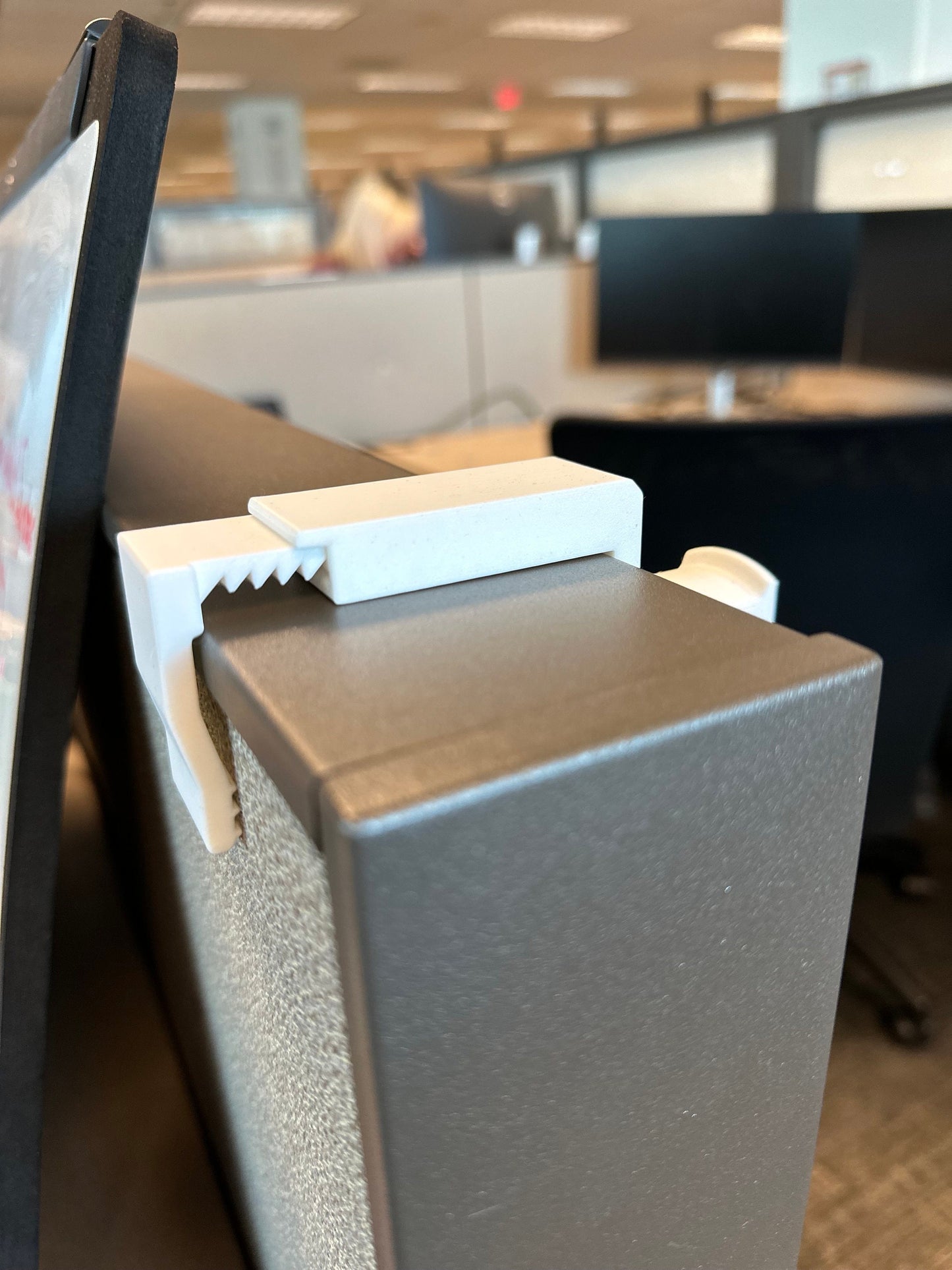 Cubicle Wall Hanging Plant Hook