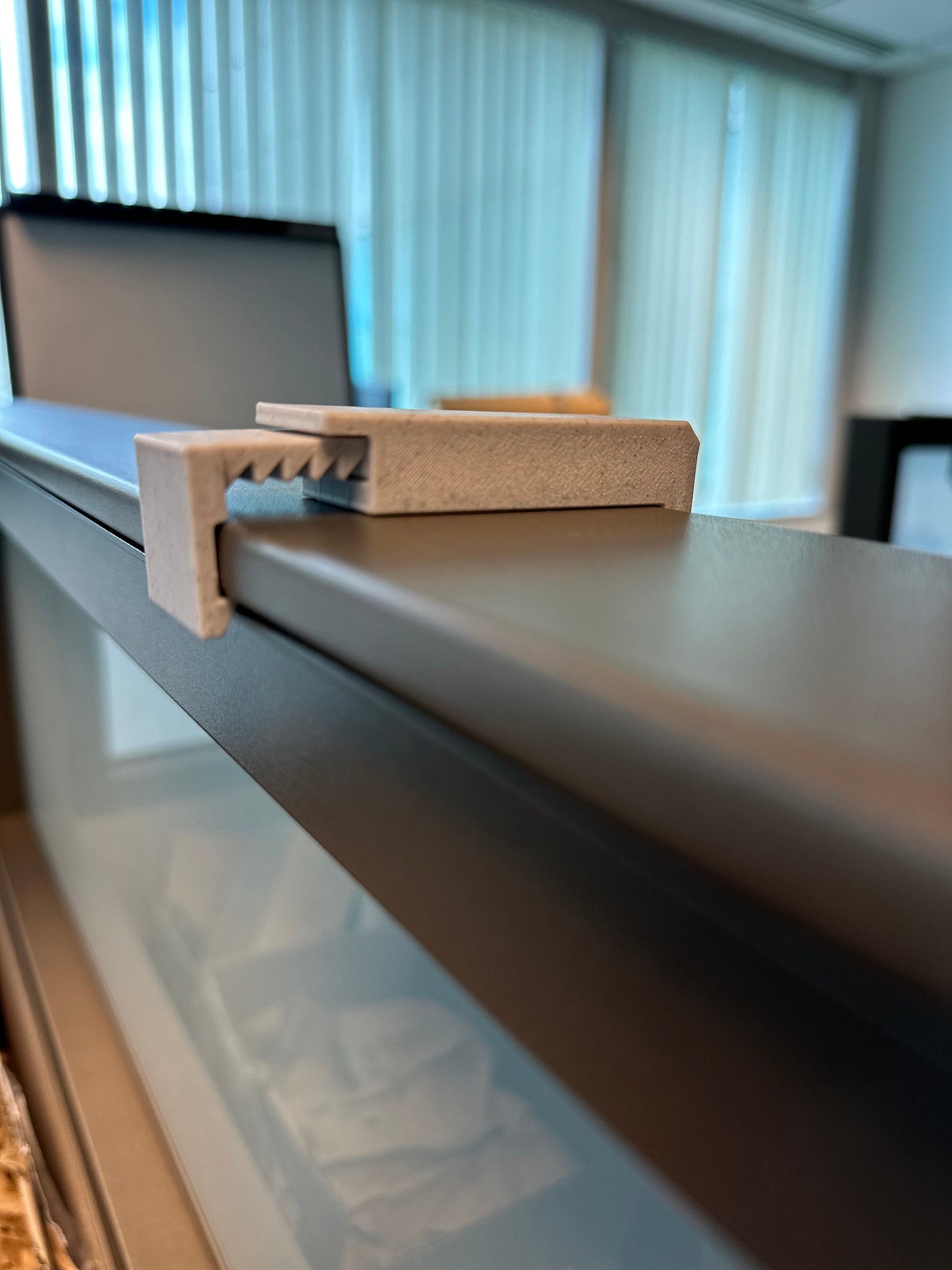 Cubicle Wall Hanging Plant Hook