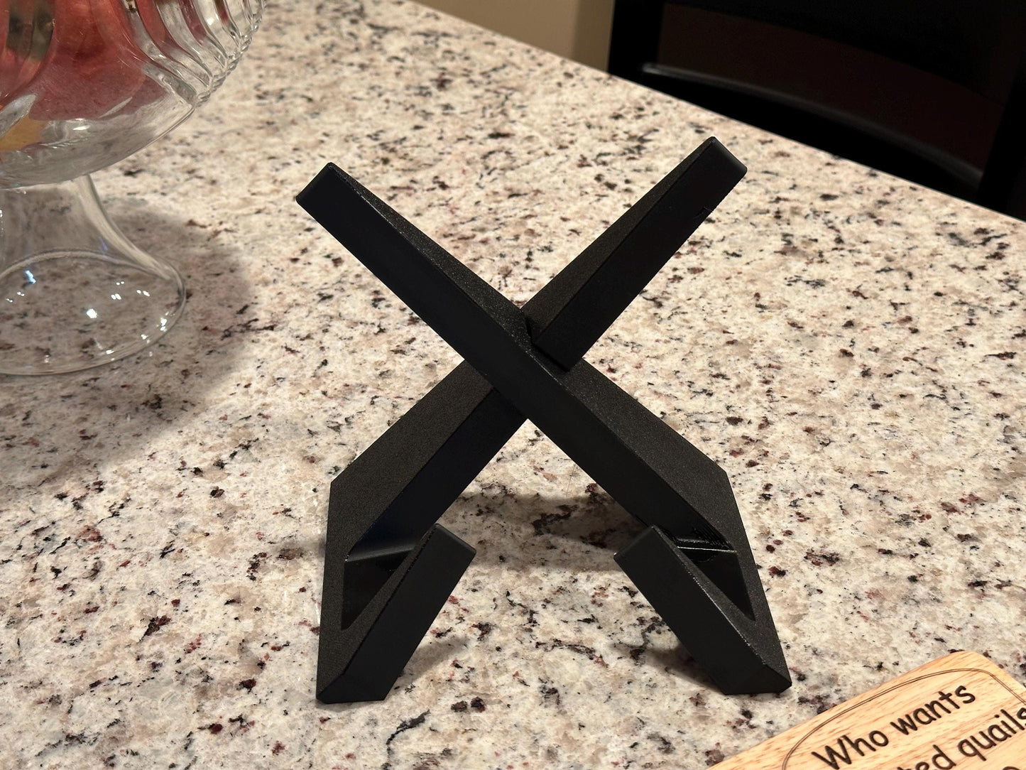 GripperWood Cutting Board with Stand