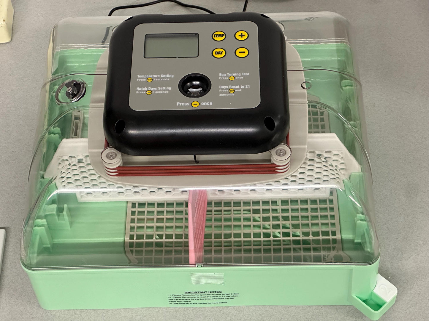 Divider for Zohoko Incubator