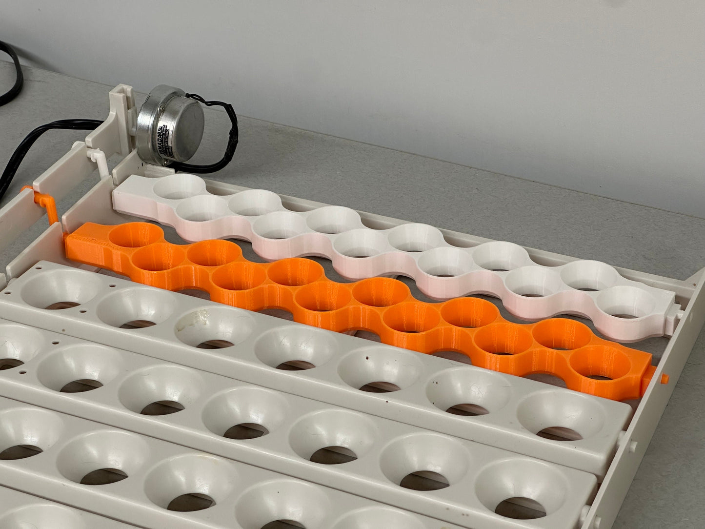 Hova-Bator 1610 or Little Giant Incubators Quail Egg Racks for Turner