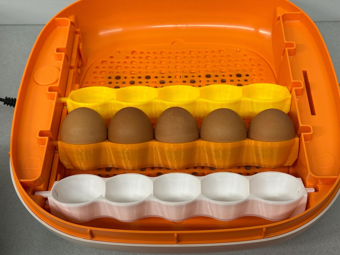 ChickCozy Incubator Egg Basket