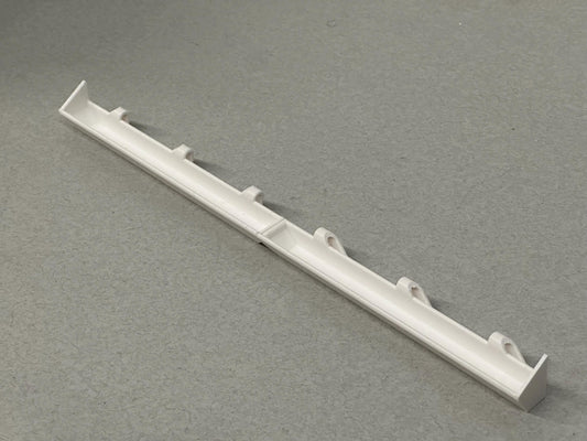 Clip-On Feed Catcher for Game Bird Feeders