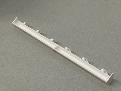 Clip-On Feed Catcher for Game Bird Feeders